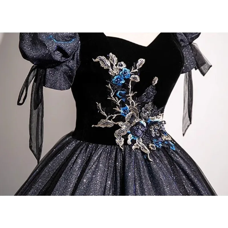 2026 Abito da sera con scollo a V ricamato nero delle nuove donne Abito da ospite per esame d'arte vocale con maniche a palloncino alla moda e magre