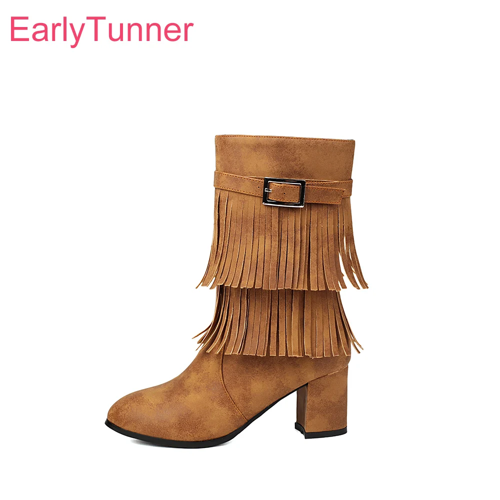 

2025 Новые зимние милые коричнево-красные женские сапоги до середины икры с кисточками на высоком квадратном каблуке, женская обувь для вечеринок, большие размеры 11 43 45