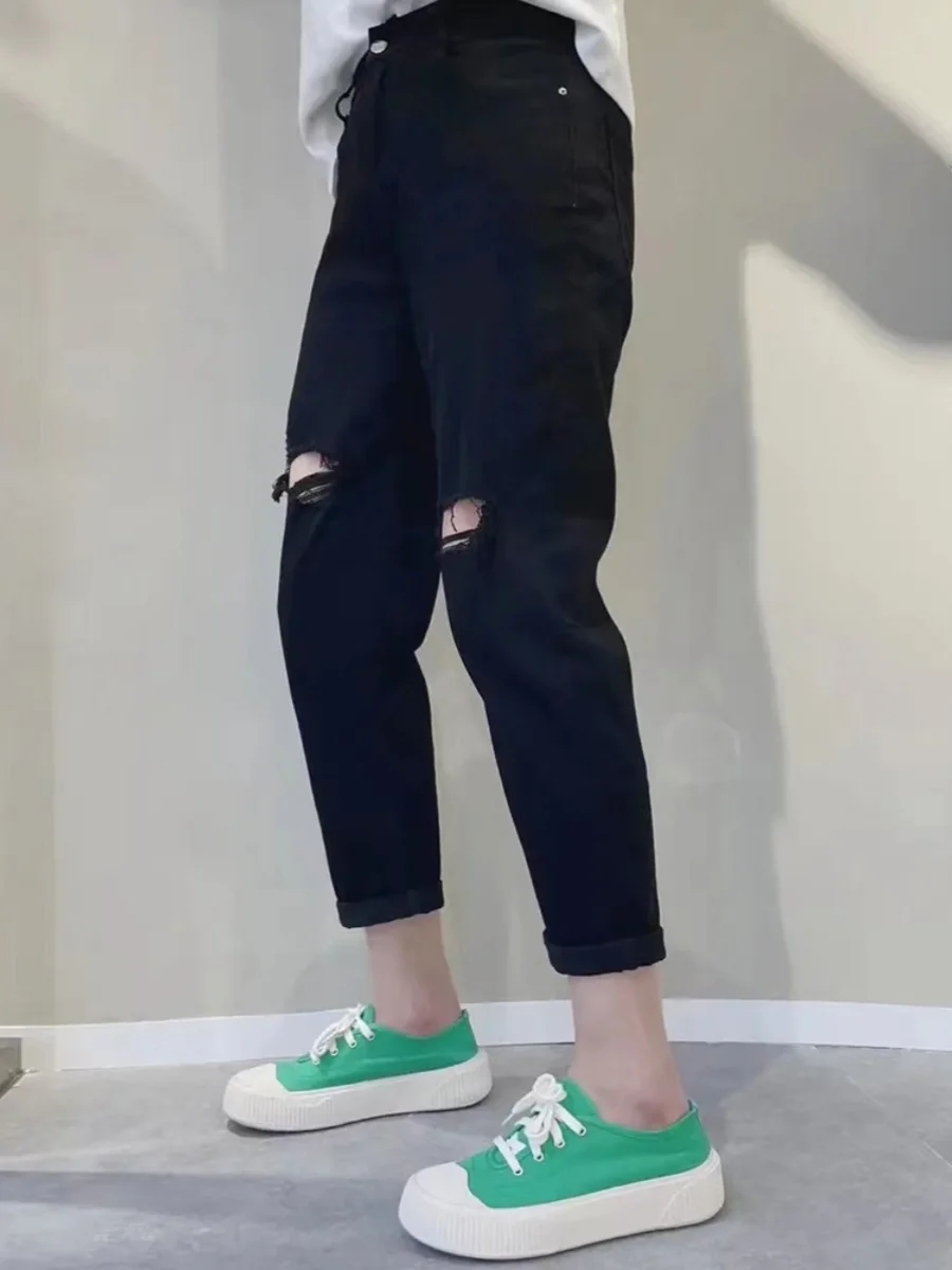 กางเกงยีนส์ฮาเร็มเอวสูงไซส์ใหญ่ ดีไซน์ขาด ทรงตรง ช่วยพรางหุ่น สีน้ำเงินเข้ม รุ่นใหม่ล่าสุดสำหรับฤดูร้อน สำหรับคนไซส์ใหญ่