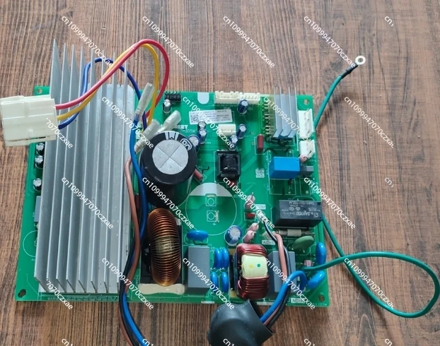 

Variable frequency air conditioner Variable frequency board Model: KylinC02-35SW-07W