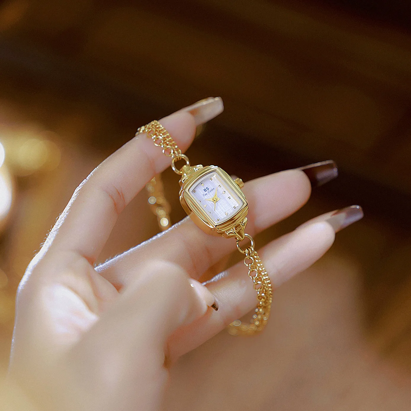 Ladies' Watch Original Elegant and Fashionable Square Dial Quartz Watch Thin Bracelet Unique Korean Women's Watch