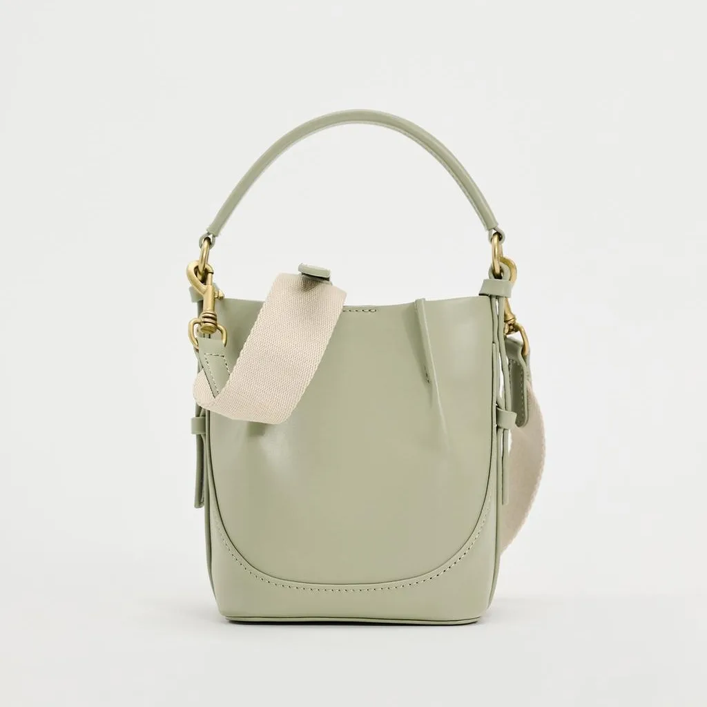 

Elegant Shoulder Bag 2025 New for Women, Luxury Soft Leather Crossbody Purse, Fashionable Casual Tote for All Occasions