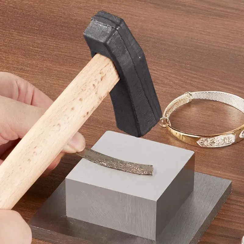 

Эргономичный дизайн Металлообрабатывающий молоток Молоток с квадратной головкой и деревянной ручкой