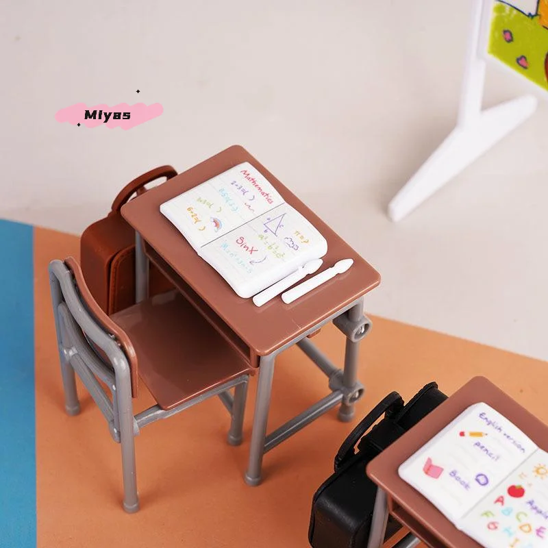 Miniatuur Klaslokaal Decor Speelgoed Set 1/12 Schaal Poppenhuis Bureaus Stoelen Schoolbord Boeken Schooltassen Model Poppenhuis Accessoires