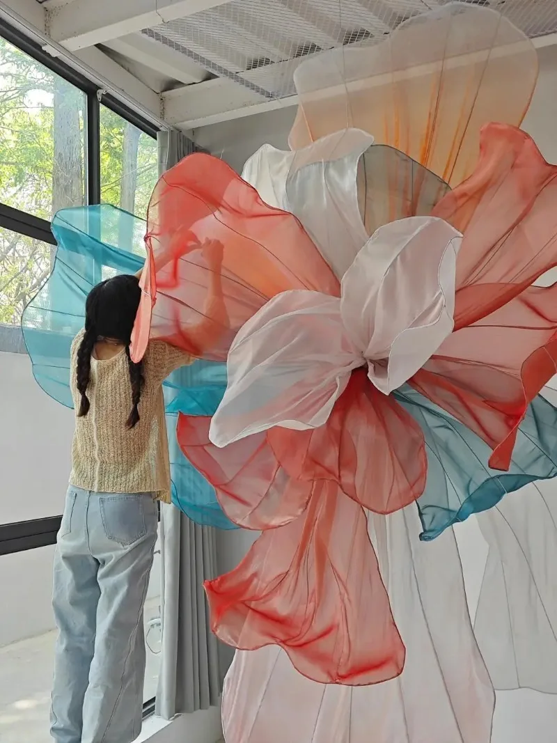 Large realistic silk mesh flower props wedding floral organza window decoration thanksgiving graduation stage gauze paper