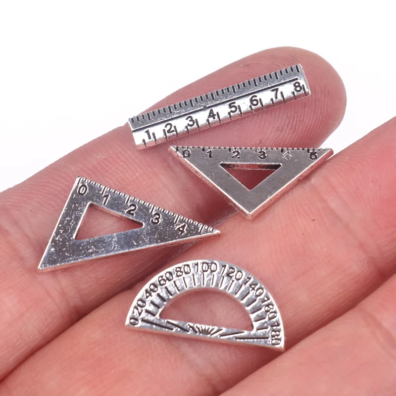 

4pcs Dollhouse Metal Ruler Triangle Ruler Creative School Supplies Study Model Dollhouse Simulation Miniature Decoration Decor