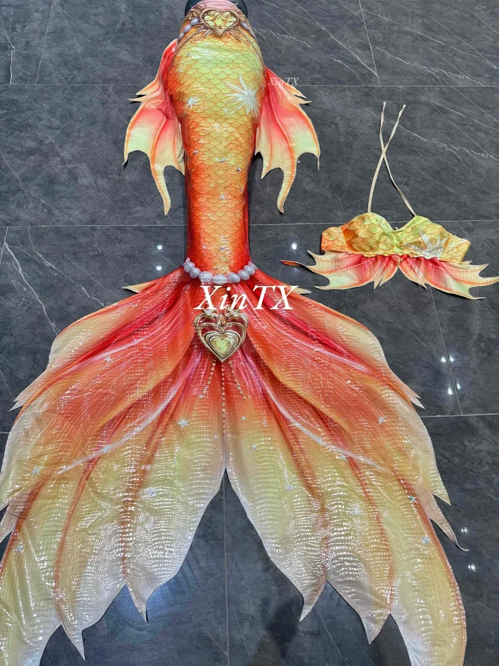 

2025 Мужчина Женщина Хвост Русалки Горячее Тиснение Рыбья Кожа Купальник Аквариум Дайвинг Стрельба Русалка Косплей Шоу Костюм