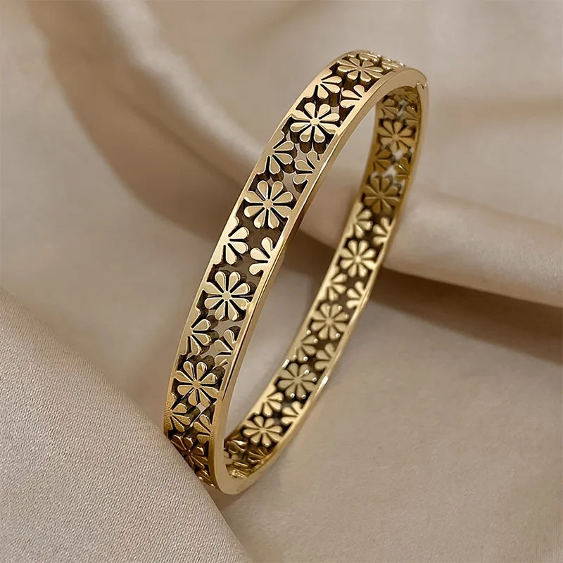 

Yupsk Stainless Steel Hollow Daisy Flower Open Bracelet Bangles For Women Gold Color Plated Floral Bracelets Waterproof Jewelry