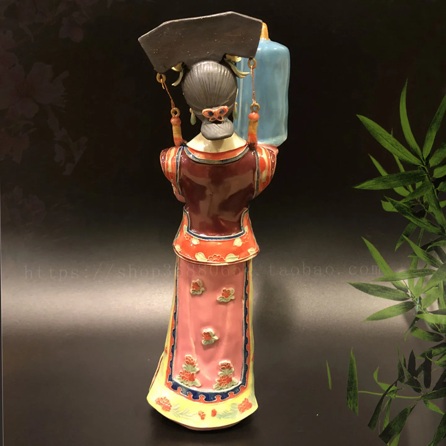 Ceramic handicrafts, characters, Chinese style home furnishing, living room accessories, cute and simple creativity