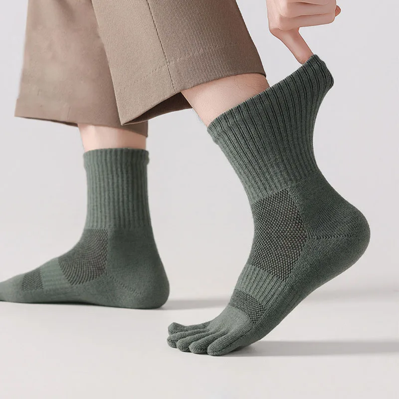 

3 Pairs Men's Sports Terry Looped 5 Finger Socks Autumn Winter Thick Cashmere Split Finger Socks Sweat-absorbing Breathable Sock