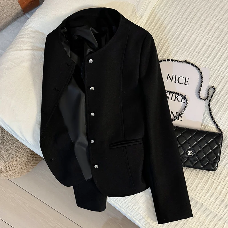 

Hepburn, черное простое короткое пальто с длинными рукавами, женское осеннее новое французское базовое элегантное свободное пальто с небольшим ароматом для офисных женщин