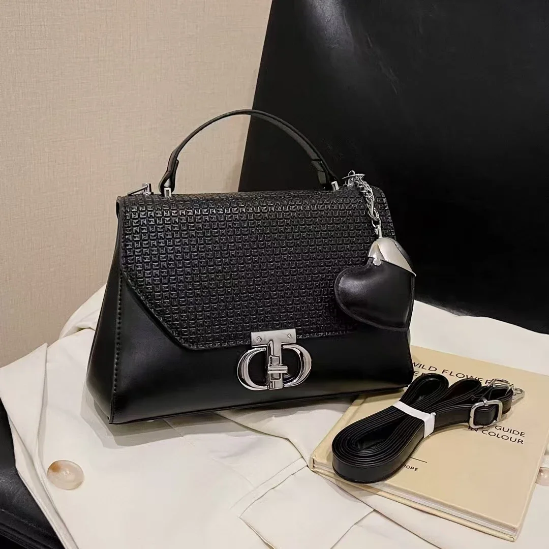 

Unique Designer Messenger Bag Elegant Crossbody Leather Tote Women's Vintage Letter Logo Casual Commuter Stylish Luxury Purse