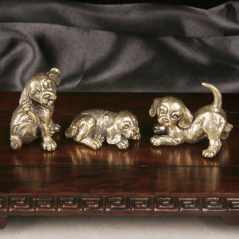 Vintage Brass Wealth Fortune Dog Desktop Ornament Chinese Zodiac Dog Copper Sculpture Antique Wenwan Tea Pet Decor