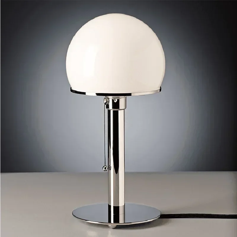 Hot Selling Golden Creative Table Lamp In Japan And South Korea