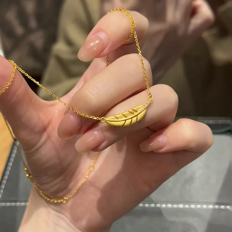 9999 Gold Pearl Feather Necklace - A Unique Chinese-style Accessory for Women - Elegant and Sophisticated Women Simple Sweater