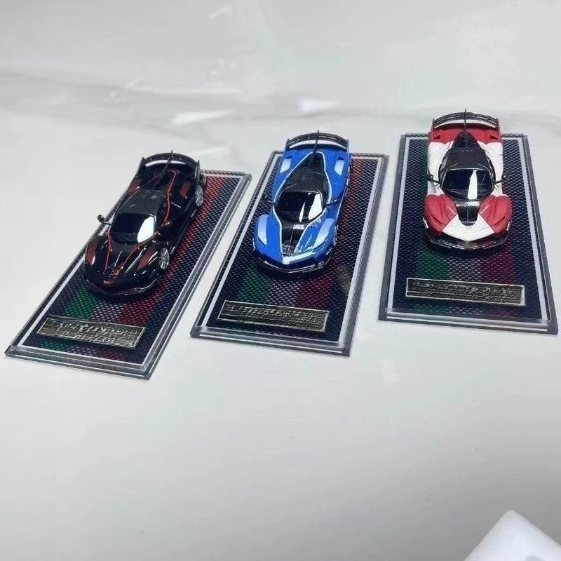 U2 1:64 for Ferrari FXXK EVO Blue and White Latte Resin Car Model High-end Collectible Ornament Limited Edition