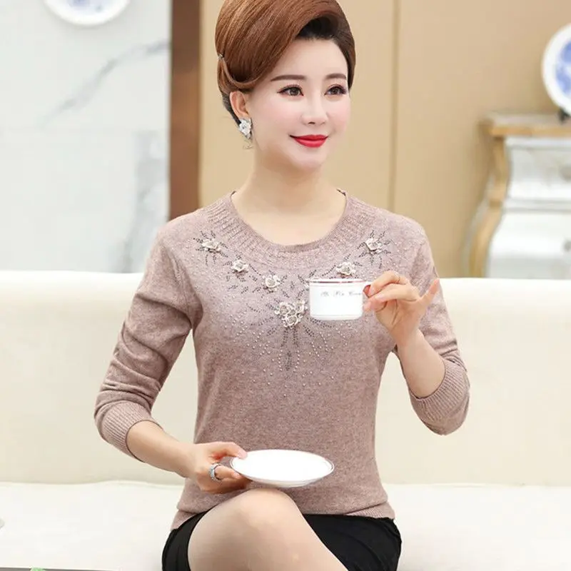 Elegant O-Neck Knitted Sequined Diamonds Sweaters Women\'s Clothing 2023 Autumn Winter Loose Office Lady Pullovers All-match Tops