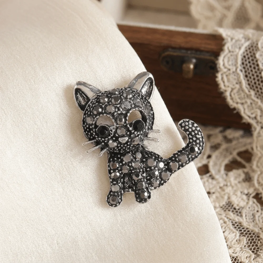 Lapel Pins Cute Crystal Cat Brooches Clothing Accessories Zircon Cat Badge Pins Decorations Vintage Brooches Women