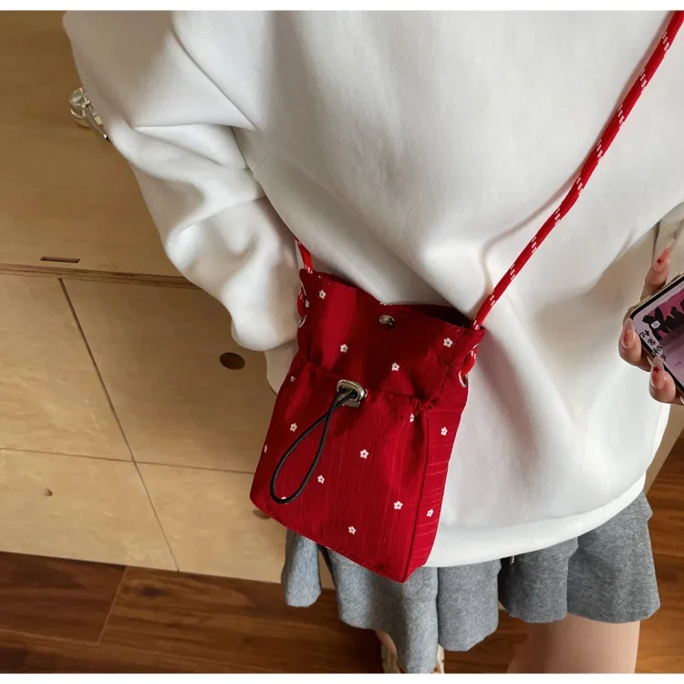 Kreative Falten-Tasche Neue Mode Trendige Umhängetasche Vielseitige Einzel-Schulter-Handytasche Aufbewahrung und Dekoration – Detail 18