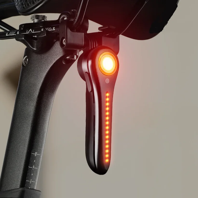 

BIKING Bicycle Rear Light Brake Sensor IPX6 Linear Flowing Flashing Taillights Intelligent Light Sensing Rechargeable LED