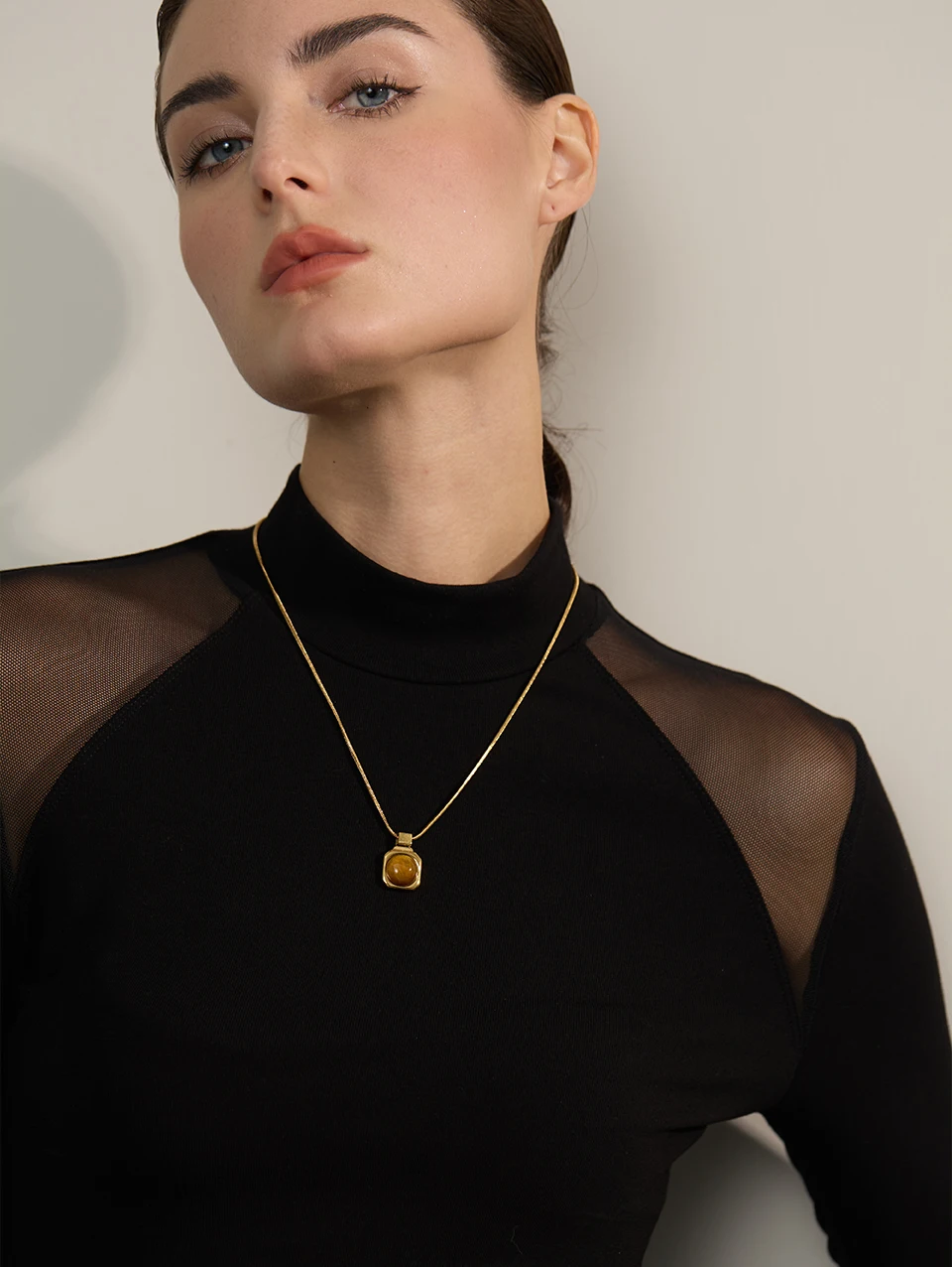 Yhpup High Quality Natural Tiger Stone Square Pendant Necklace Rust Proof Gold Color Fashion Collar Versatile Jewelry Gift