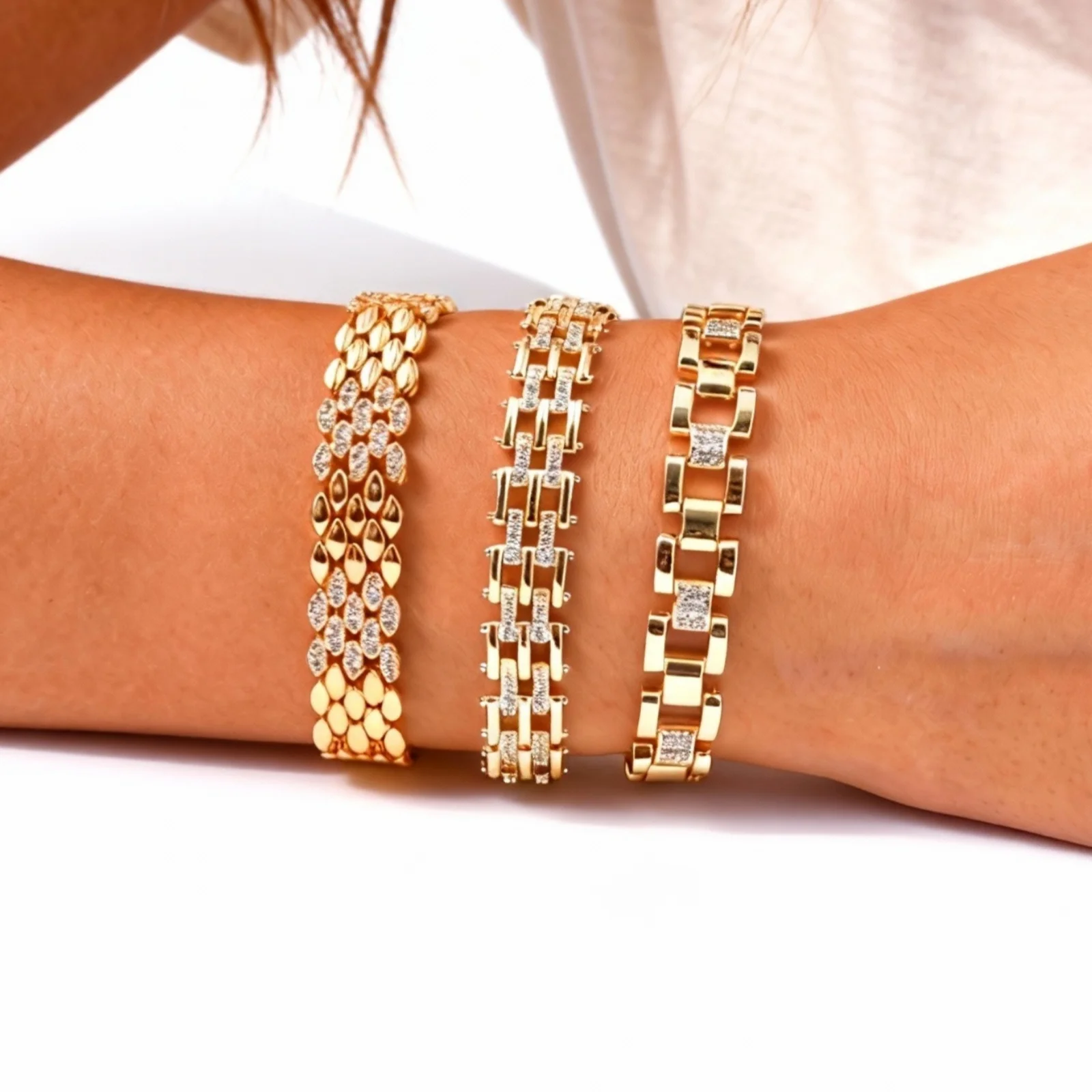 Pulseiras de pulseira de relógio de zircão cúbico de luxo feminino, pulseira de corrente de ligação larga de metal de cor dourada, presentes de joias empilháveis delicados