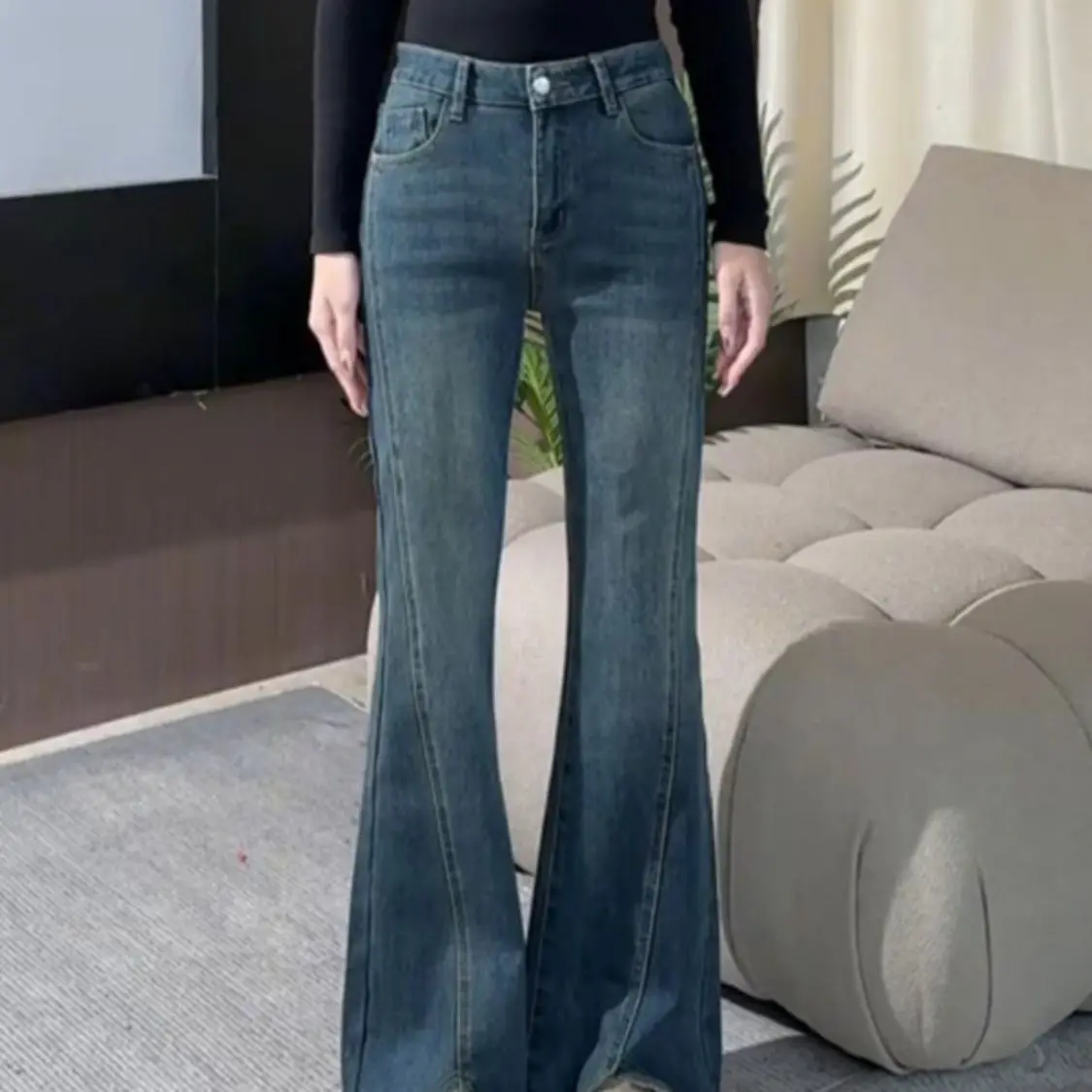 

American-style cement gray raw-edge slit flared jeans for women, new spring high-waisted slimming bell-bottom pants