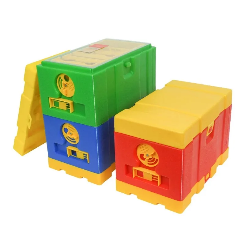 18 Pieces HDPE Mini Bee Hives with 4 Frames Bee Pollination Box Queen Bee Mating and Breeding Box for Beekeeping
