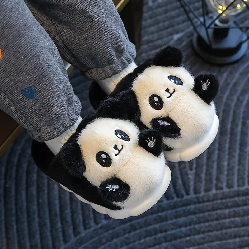 A pair of cute cartoon panda 2025 children's winter new plush slippers, casual, comfortable, non slip, soft bottom home slippers