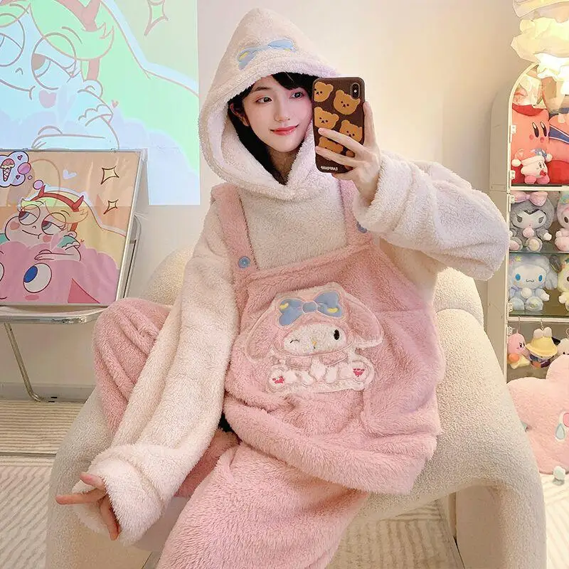 

Sanrio Cute My Melody зимний плюшевый пижамный костюм аниме Kawaii мультфильм домашняя одежда с капюшоном женская фланелевая теплая ночная рубашка больших размеров