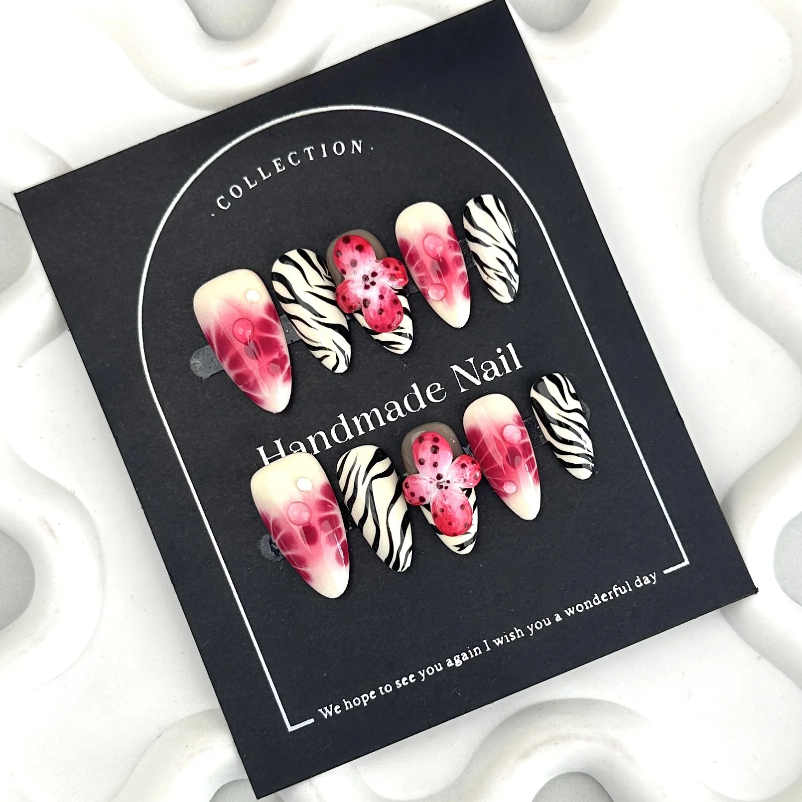 

Handmade Press on Nails 3D Hand Carved Flower Blush False Nails Full Cover Wearable Ins Stripe Printed Almond Fake Nail Tips