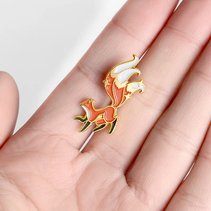 Little Fox Enamel Pin Mini Animal Jewelry Shirt Lapel Cartoon Big Tail Fox Badge Brooches Pins Gift for Friends Wholesale