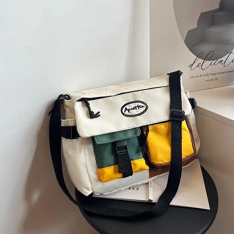 

Trendy Crossbody Bag Unisex Large Capacity Single Shoulder Bag Casual Japanese Style Messenger Bag for Men And Women