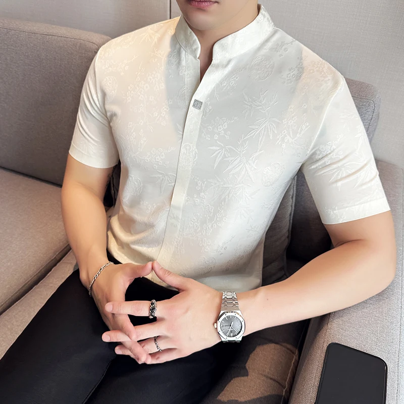 

New Chinese Style Stand Collar Polos Tee Men Seamless Fashion Jacquard V-neck Polo Shirt Thin Summer Short Sleeve T-shirt White