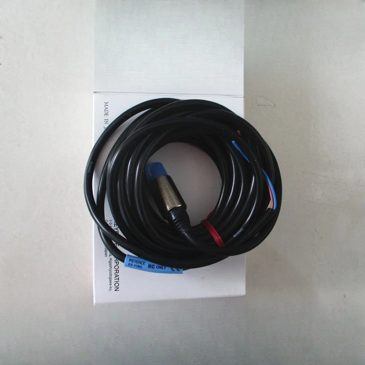 

EV-118U (5M) Proximity Sensor, New