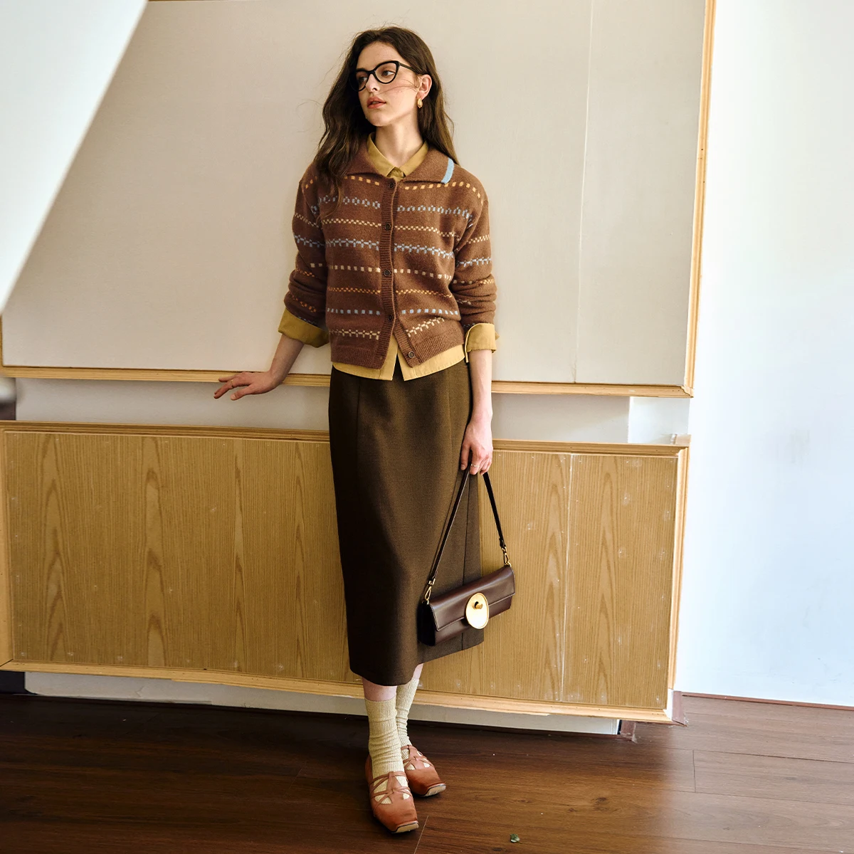 OLrain レディース ニット カーディガン 2025 秋 ターンダウンカラー ルーズフィット セーター カジュアル ヴィンテージ トップス 女性服 O57QM001033