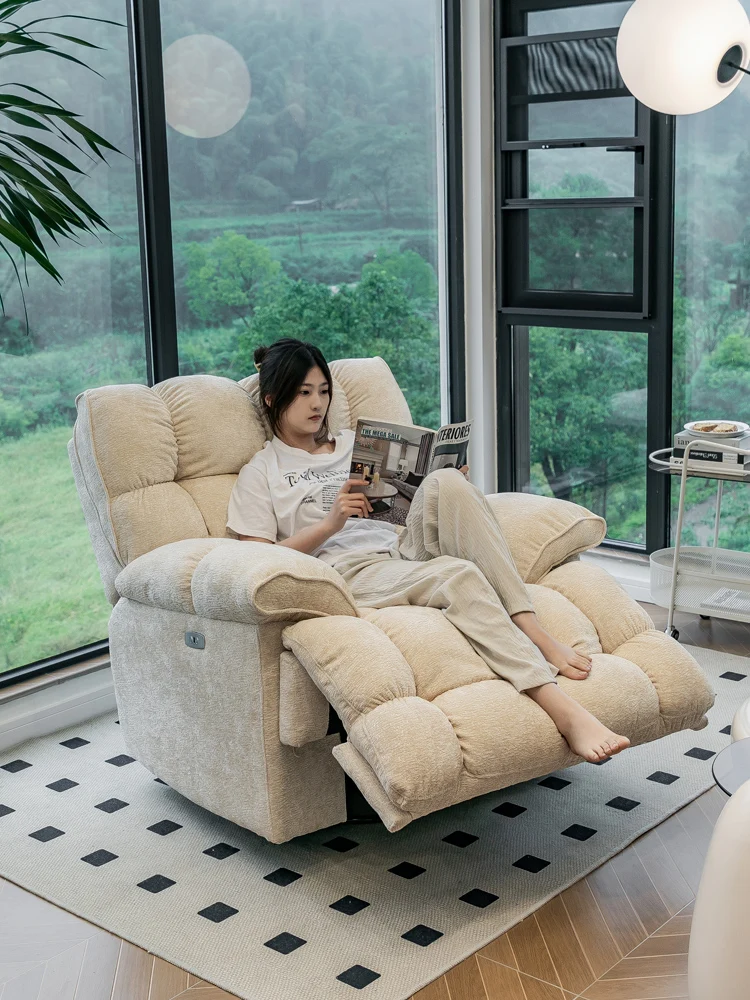 

Ленивый диван может использоваться для лежания и сна в многофункциональной маленькой квартире