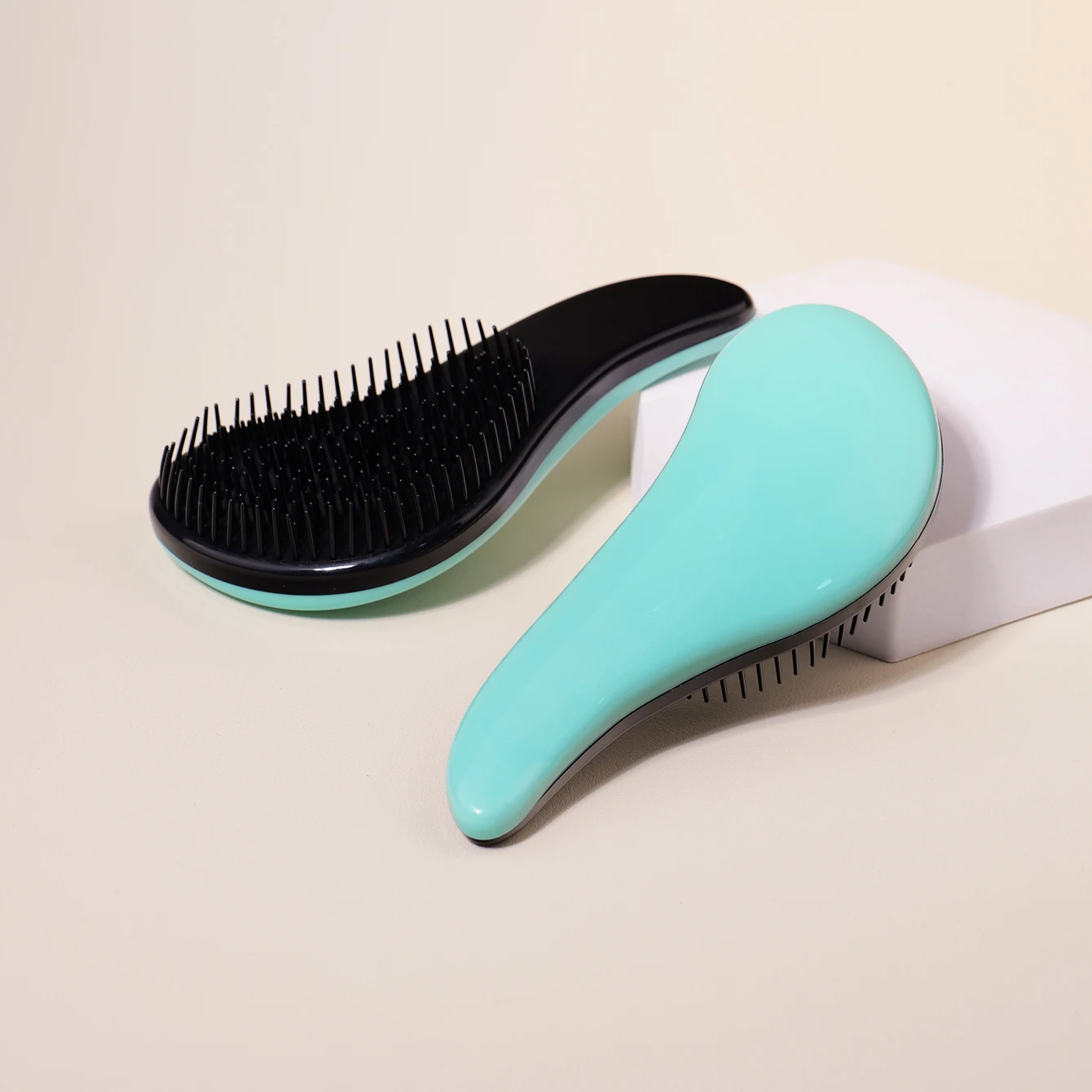 2pc Small Hair Combs，Lightweight Hair Brush for Women & Men，Comb for Curly Hair, Straight, Dry，Special for real hair wigs view 4