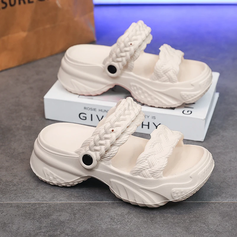 Multi-terrain Summer Slippers Stable Outsole Soft Foot Feel Ultra Light Weight Great Value for Different Road Surfaces Outdoor