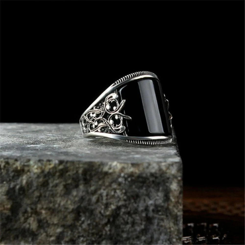Anillo Retro Hecho a Mano para Hombre, Anillo Vintage con Patrones Tallados en Piedra Negra, Anillo Punk de Moda, Accesorios para los Dedos, Joyería para Fiestas, Regalos