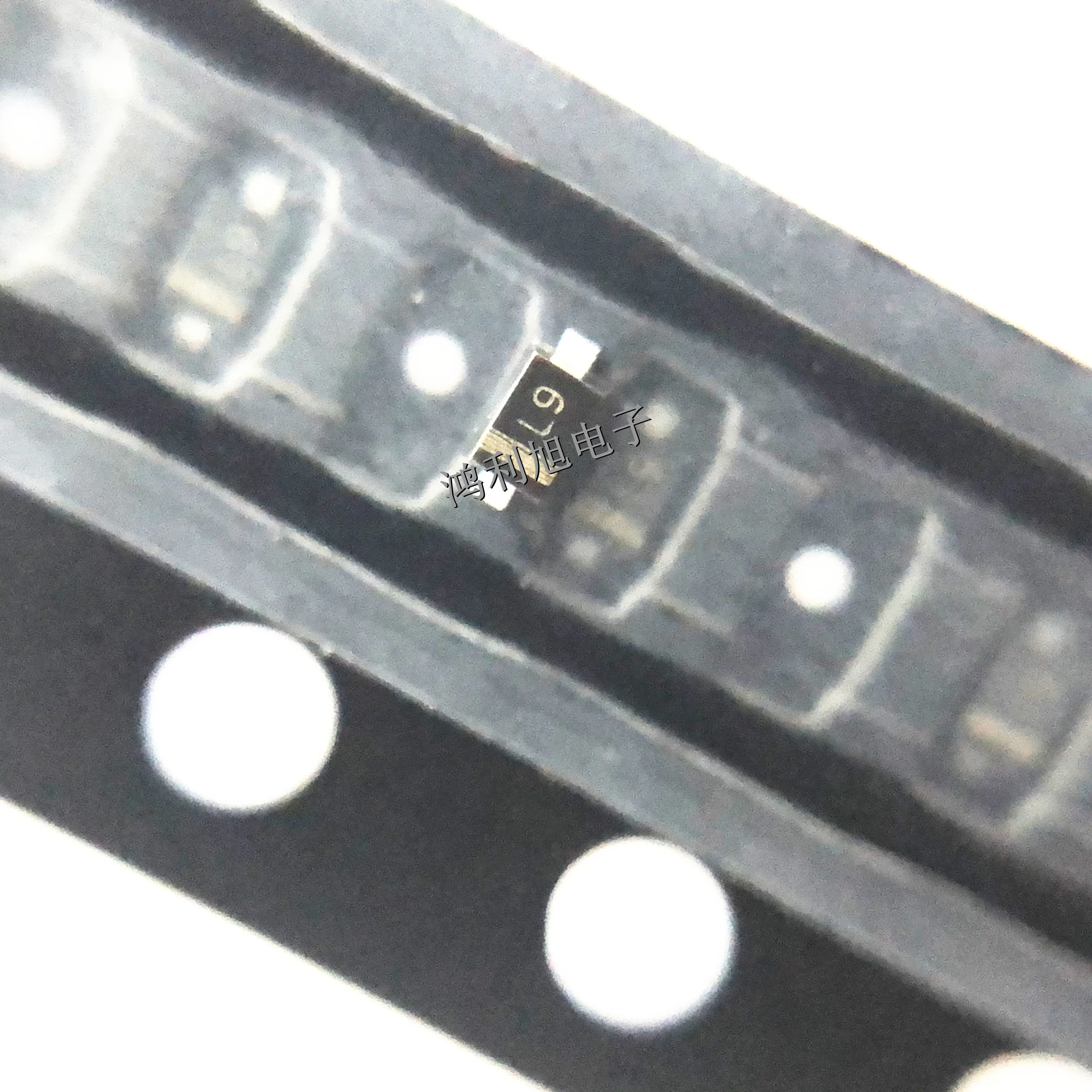 50PCS/Lot PMEG4002EB PMEG4002EB,115 MARKING: L9 Diode Schottky 0.2A 2-Pin SC-79 T/R