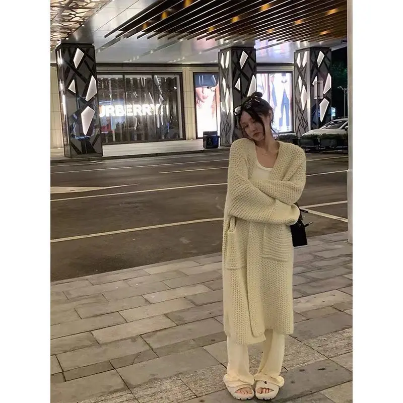 Women's Autumn and Winter Lazy Thick Soft and Skin Friendly Loose Long Sleeved Popular Knitted Sweater Long Cardigan Jacket