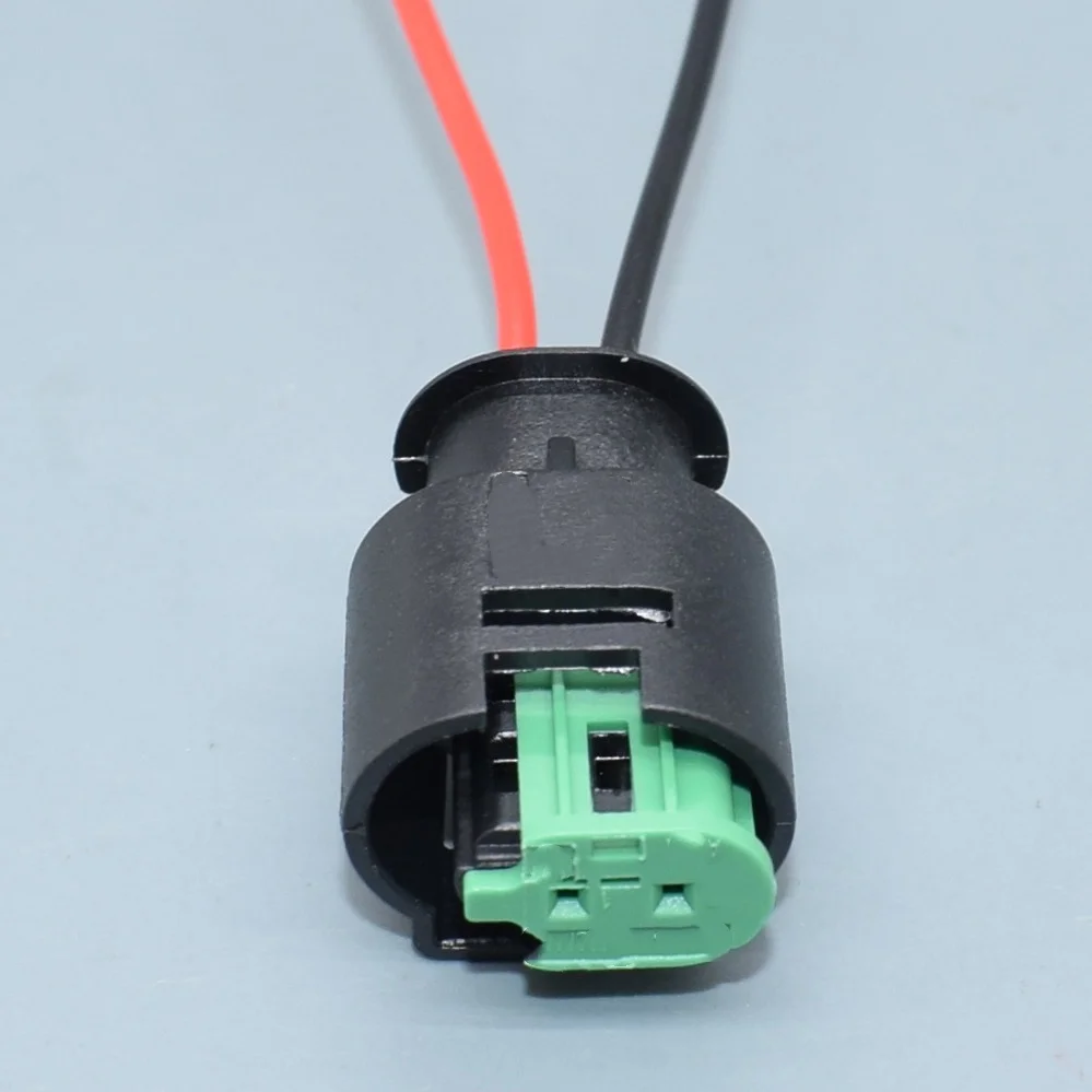 2-Pin Auto Wiring Connector with Pre-installed Wire 284703-1 for Universal Vehicles