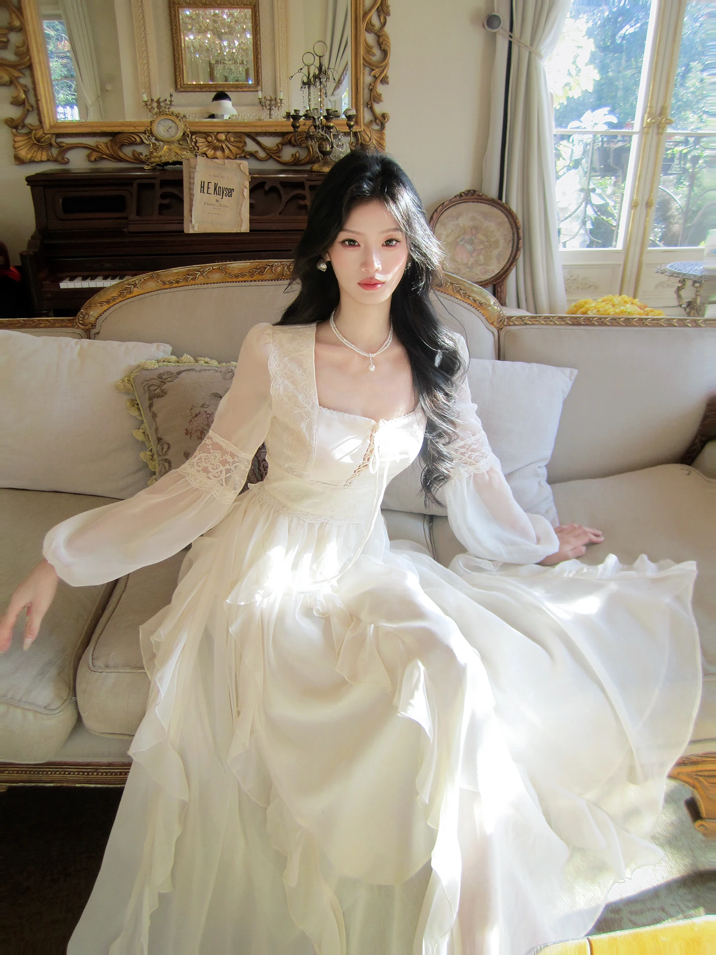 

Ретро-платье с квадратным вырезом, декорированное, с длинными рукавами, из тюля, с поясом, длинная юбка, французский стиль, с драпировкой на талии, приталенное, А-силуэт