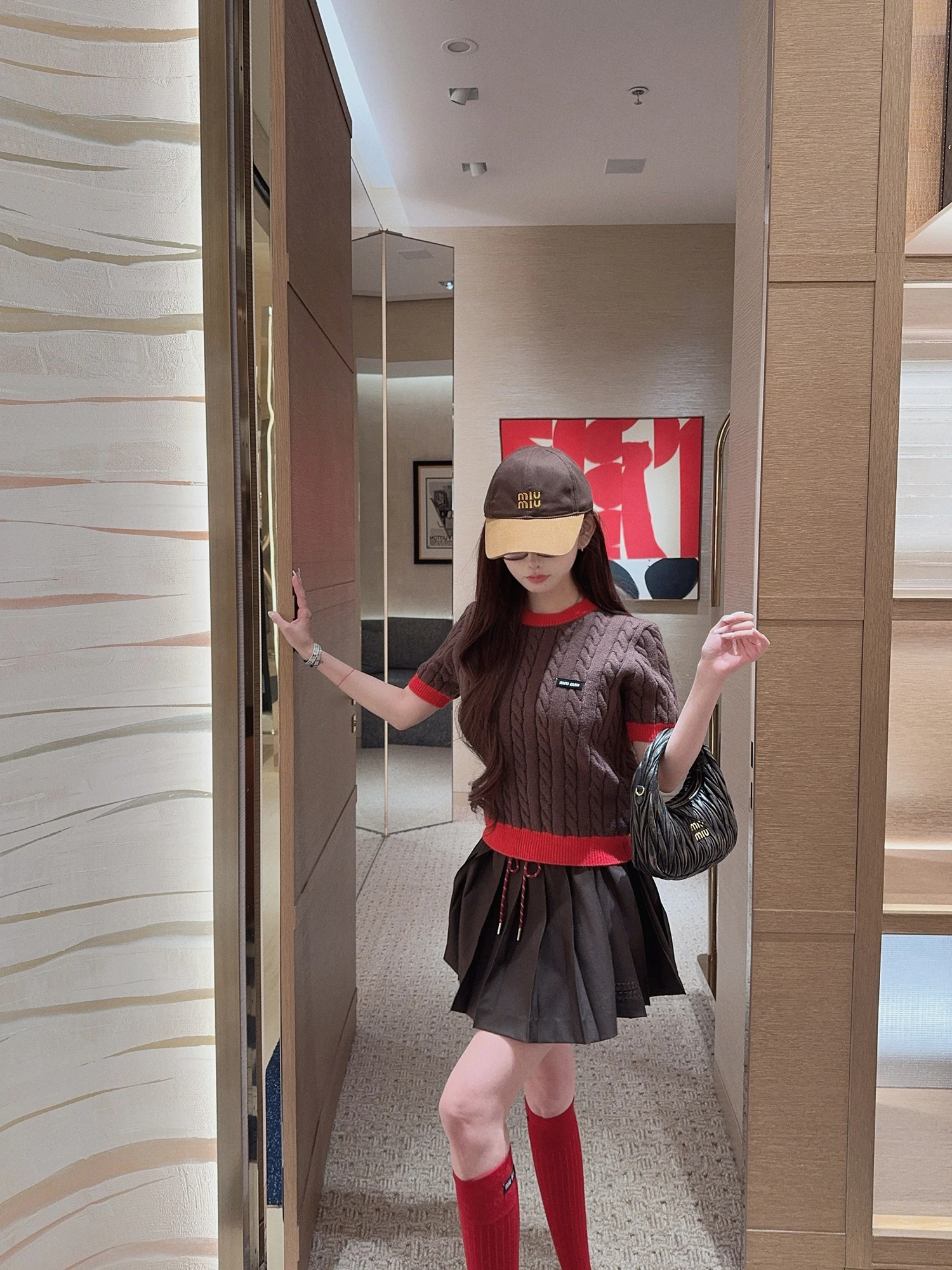 

Женский облегающий прямой вязаный топ Zhaochencen Cherry с круглым вырезом и коротким рукавом, модный дизайн 2026