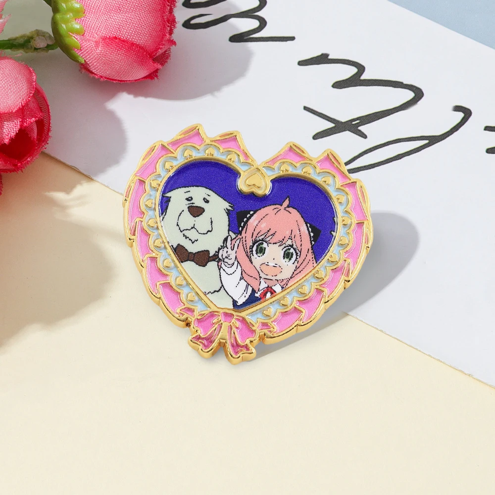 SPY×FAMILY Anya Forger Brooch Pink Heart-shaped Bow Badge Anime Character Peripheral Fashion Creative Badge Metal Pin Decoration