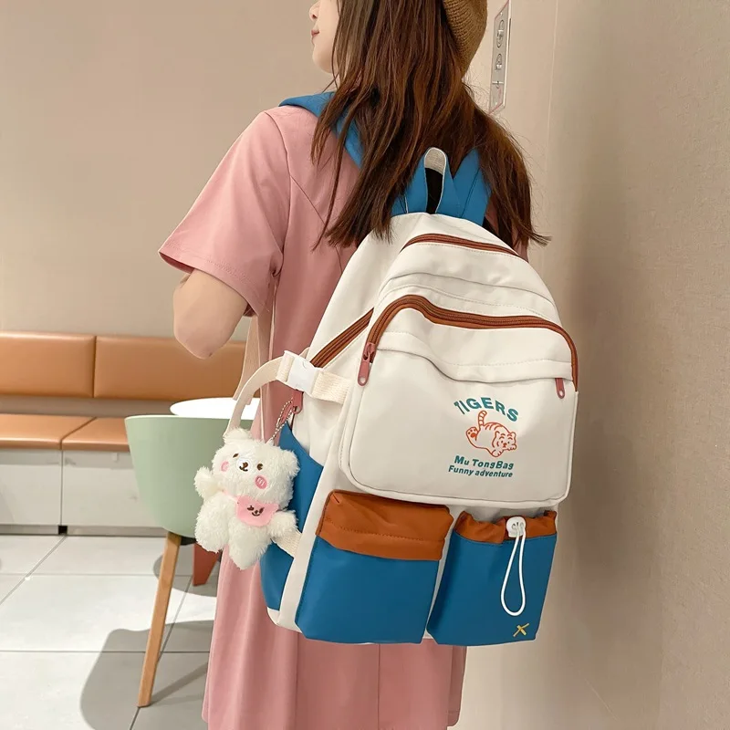 

TRAVEASY 2024 New Middle Schoolbags for Teenage Girls Nylon Cute Women Backpacks Contrast Color Large Capacity Female Bookbags