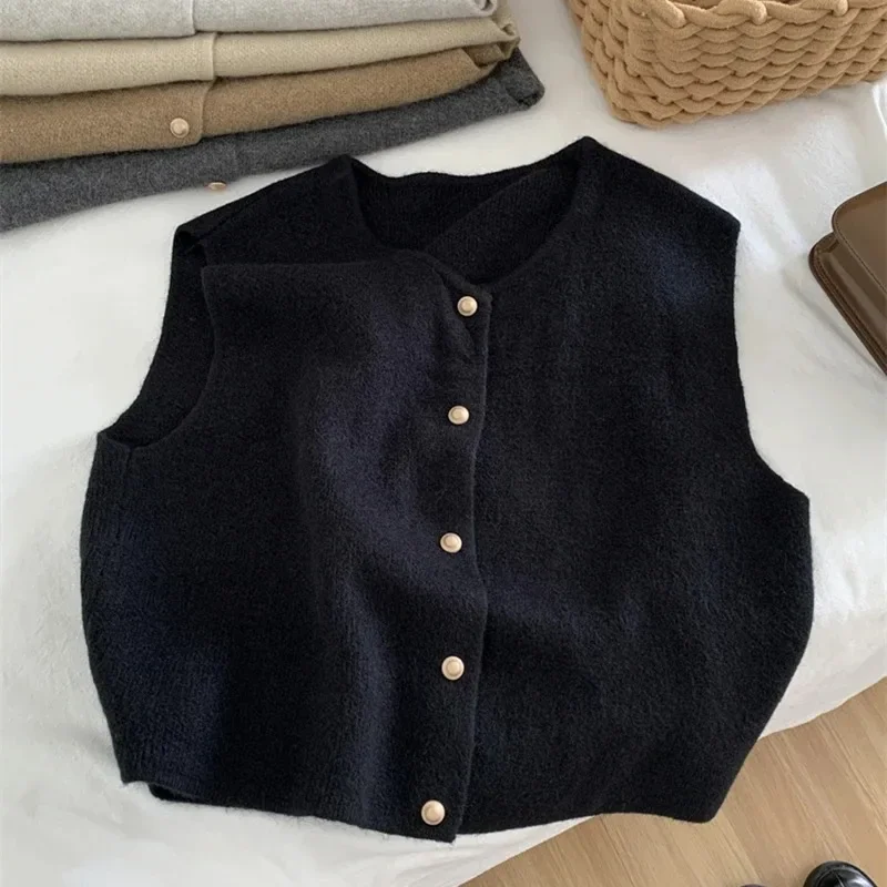 Gentle single row small button round neck knitted vest cardigan for women Korean style sleeveless camisole top for outerwear