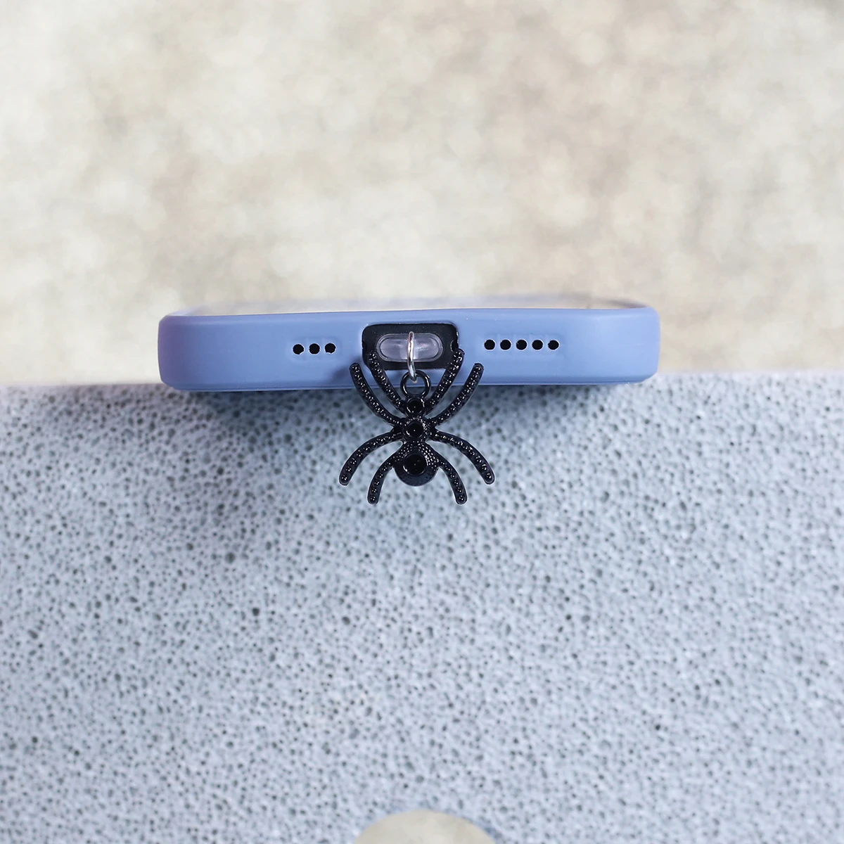 Trick Spider Phone Dust Stopper Accessories Decorative Pendant Suitable for iPhone Samsung Type-C Charging Interface