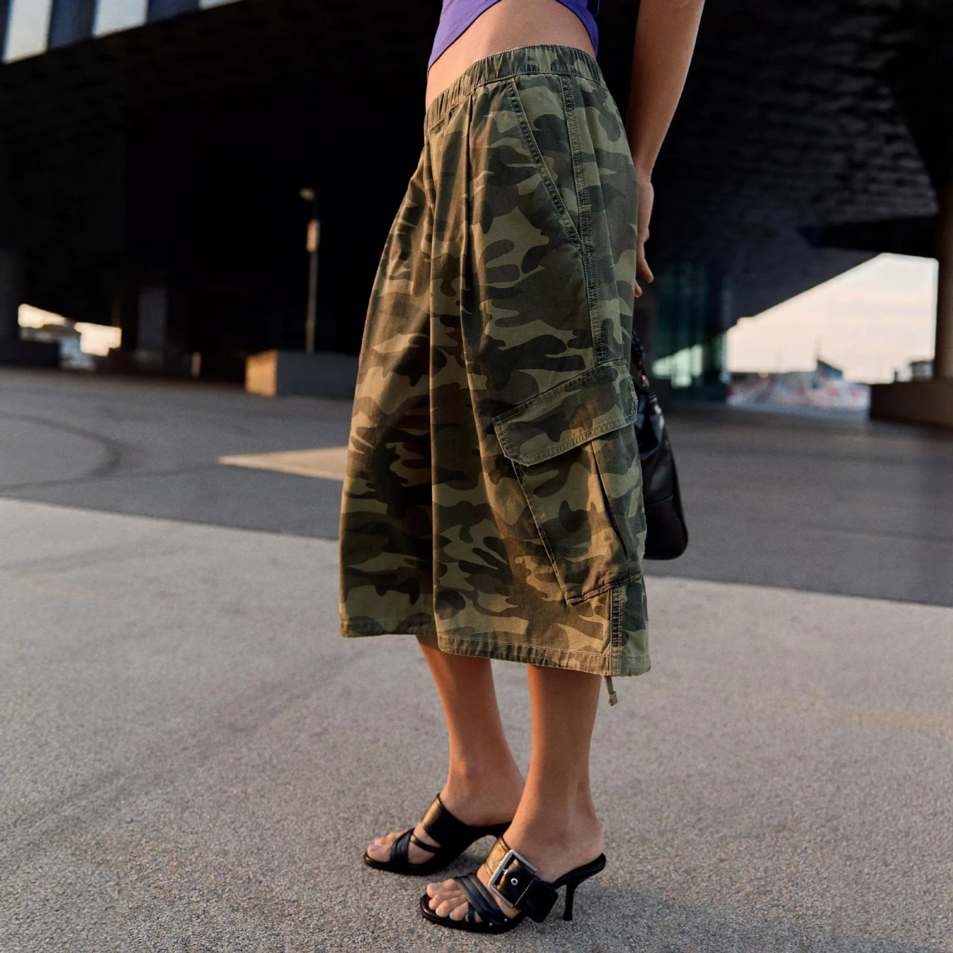 2027 American Retro Overalls Loose Cargo Camouflage Elastic Waist Casual Cropped Pants Medium Pants Women